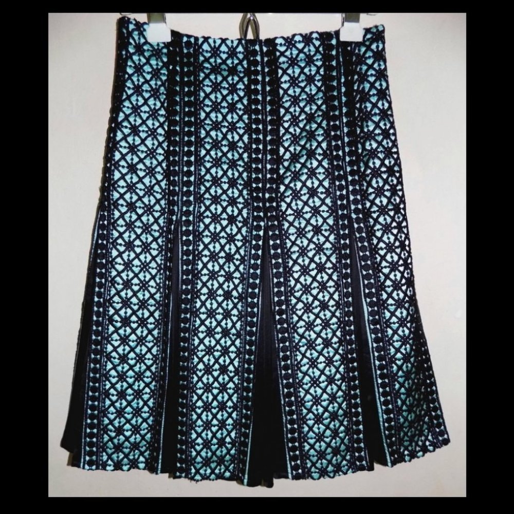 Dressy black skirt 4 Nanette Lepore Aqua applique A-line $350 Satin panels USA